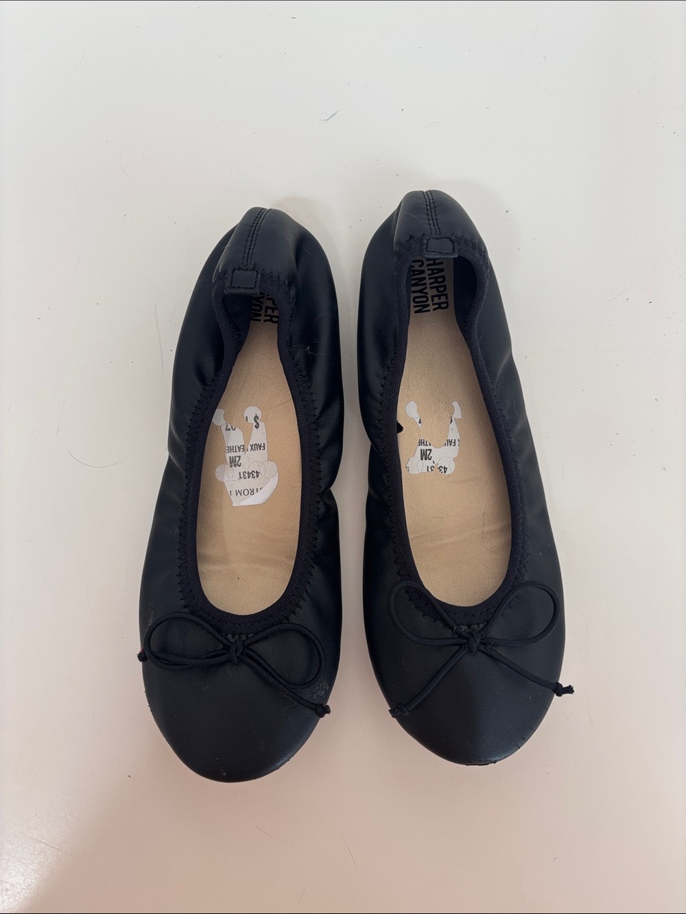 Harper Canyon Black Kids Ballet Flats with Bow Detail